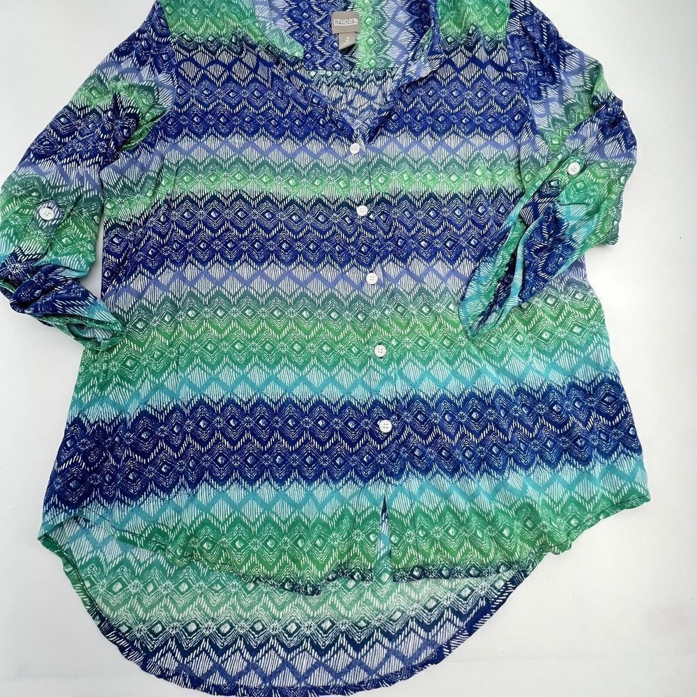 Chicos Blue/Green Diamond Pattern Button Down Size 2/L Roll Tab Sleeve